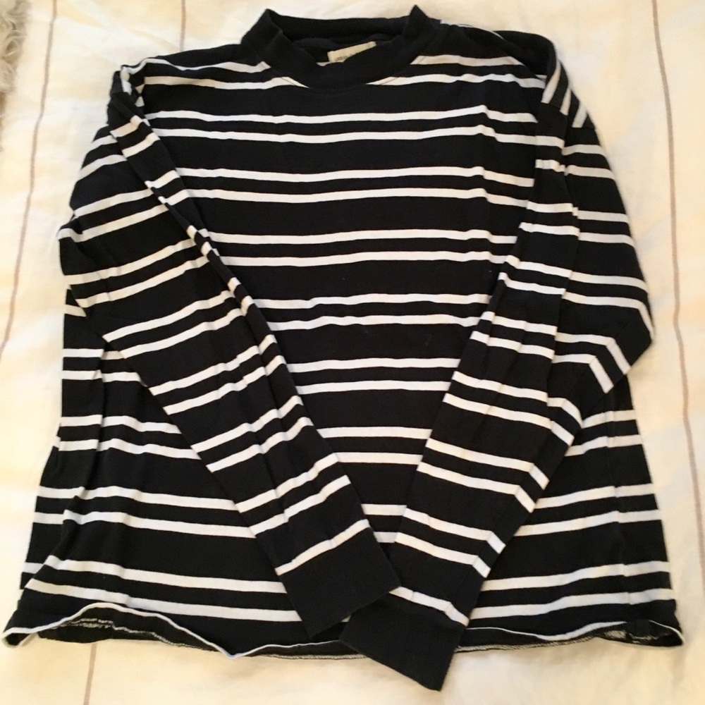 Stripped long sleeve shirt